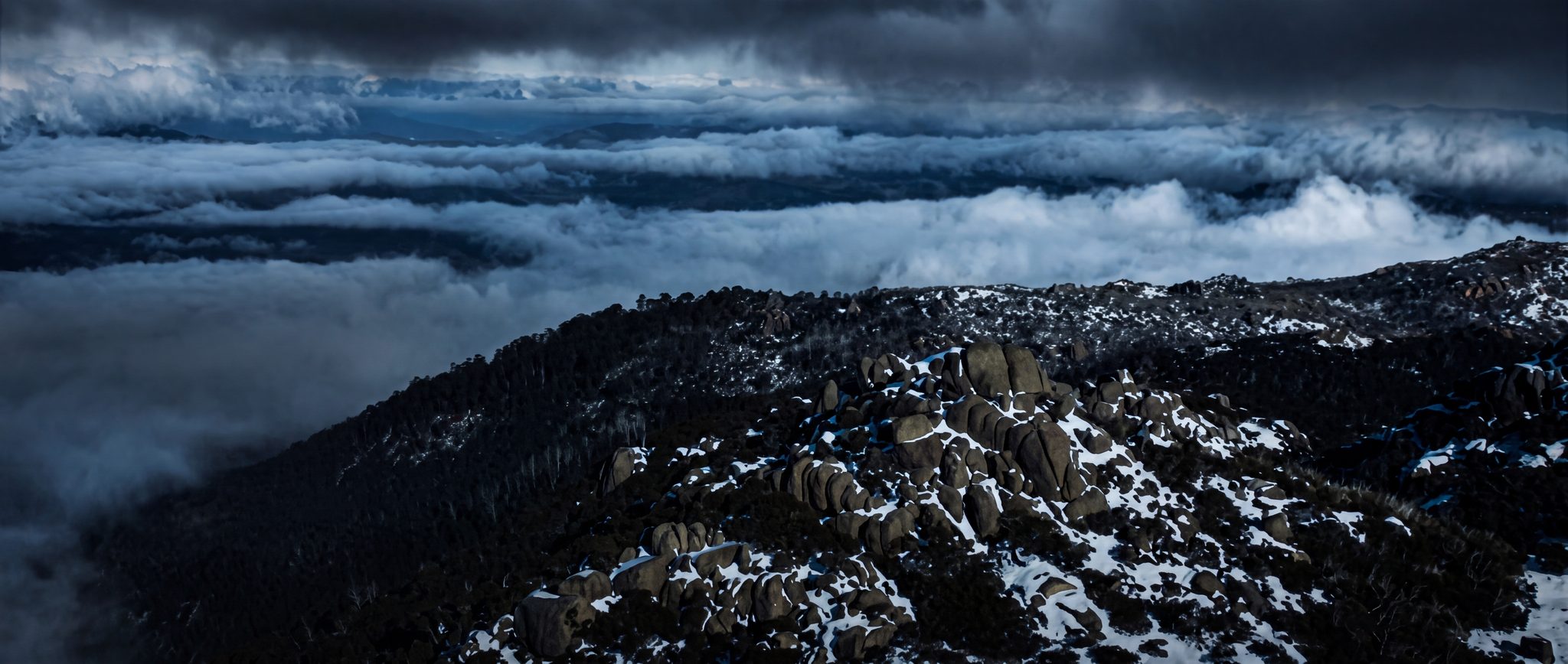 Mount Buffalo above cloud.